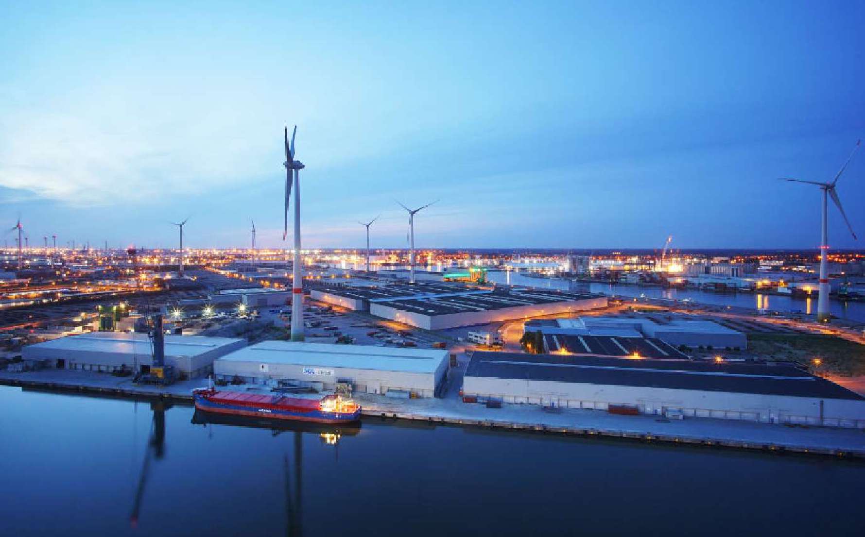 VLEEMO windmills in the port of Antwerp